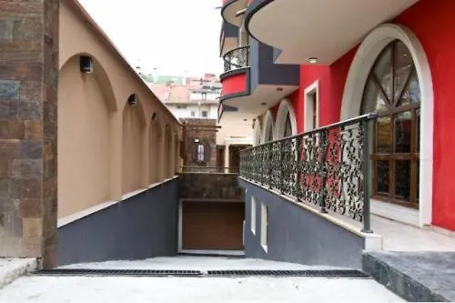 Семеен Хотел Опера Burgas Hotel