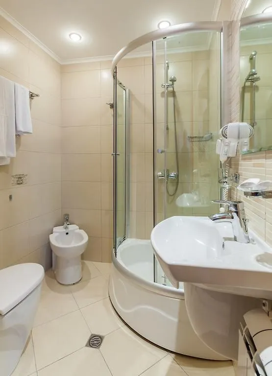 Hotel Семеен Хотел Опера Burgas City